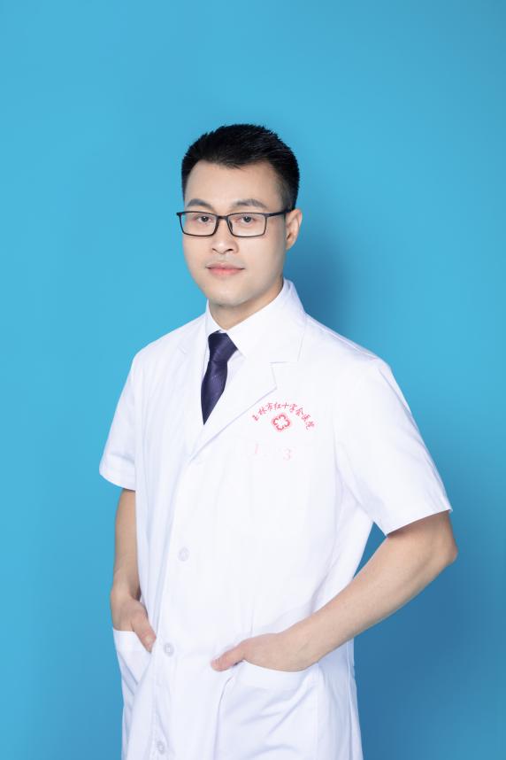 【183青年名医】介入小王子——记玉林市红十字会医院肝胆胃肠外科二病区庞成副主任医师