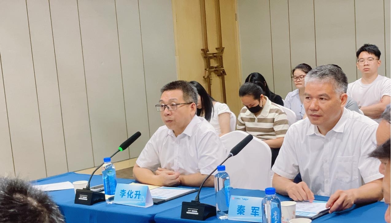 聚焦前沿，共话精准 | 2025年玉林市癌症中心泌尿生殖肿瘤学术会议圆满举办