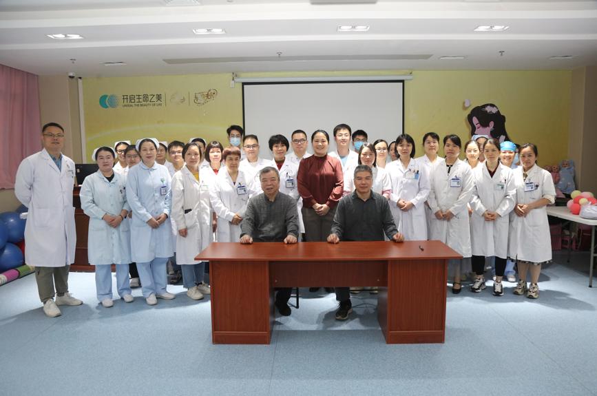 广西医科大学附属肿瘤医院妇瘤专家李力签约成为玉林市红十字会医院特聘专家